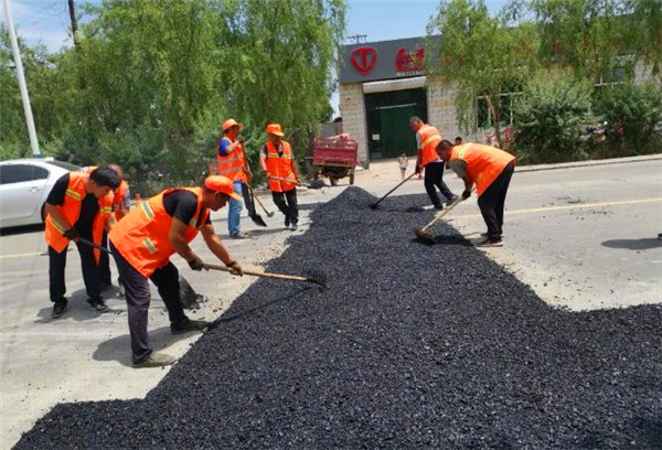 冷補料施工-內蒙古自治區(qū)巴彥淖爾市杭錦后旗管理段坑槽修補-202006-003