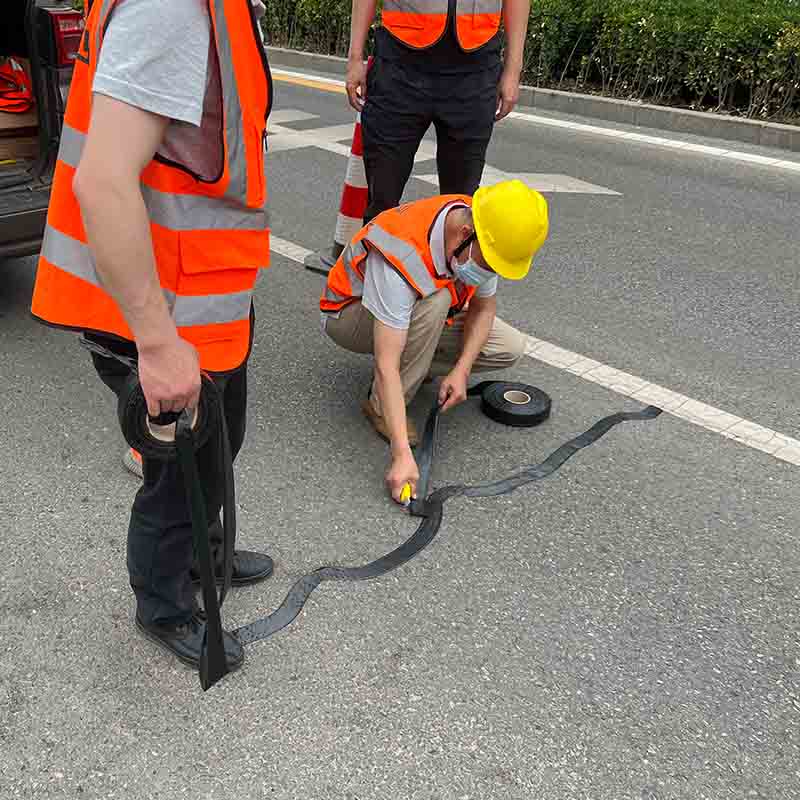 為什么公路貼縫帶要選擇無胎基布的？